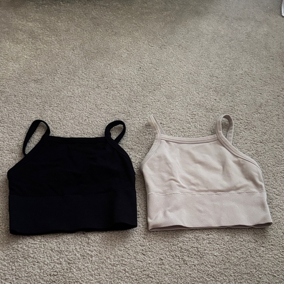 Pro-Fit Women's Black and Cream Crop Sports Bras size small - Picture 1 of 6